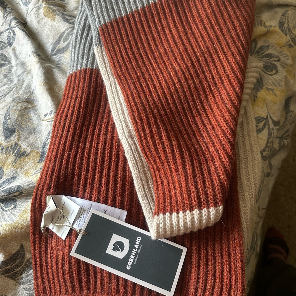 Wools scarf multi- colored. New